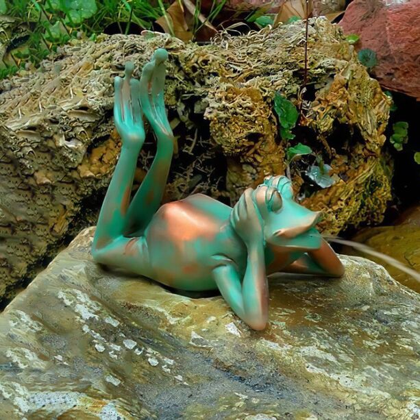 Dekorative Frosch Speier Figur auf Stein fr den Garten - Minas