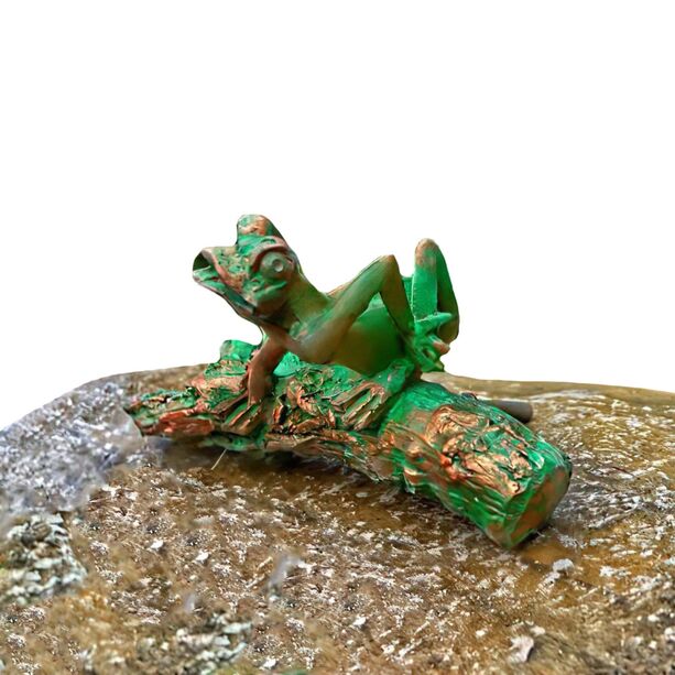 Dekorative Speier Figur aus Steinguss für den Garten - Frosch auf Ast - Kosmas