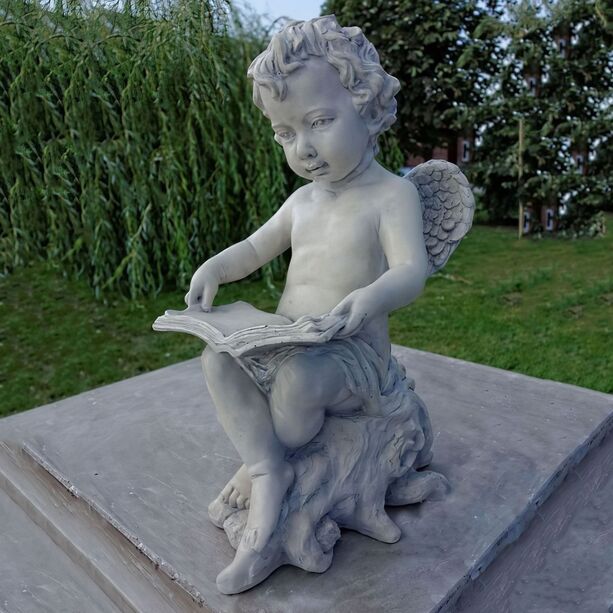 Sitzende Engel Garten Figur aus Steinguss mit Buch - Dennis