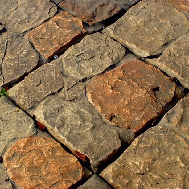 Steinguss Platte in Naturstein Optik für die Gartengestaltung - Bloom