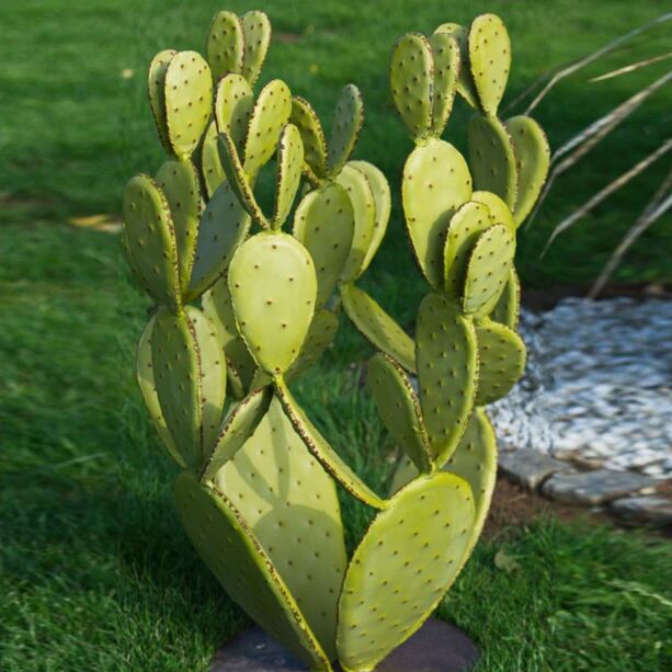 Imposanter hellgrner Deko Kaktus aus Metall - Niara L
