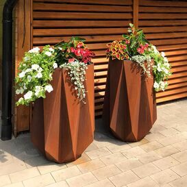 Zeitloser Design Pflanzk�bel aus Cortenstahl geometrisch,...