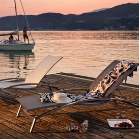 Rollbare Outdoor Liege aus Edelstahl mit Teak-Armlehnen &...