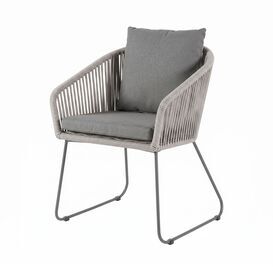 Eleganter Outdoor-Stuhl mit Aluminiumrahmen und...