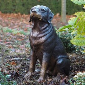 Sitzende Outdoor  Hundeskulptur aus Bronze - Rottweiler Serf