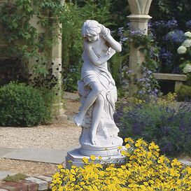 Historische Venus Skulptur aus Stein