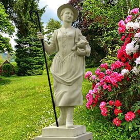 Skulptur lebensgro mit Schferin - Evgenia