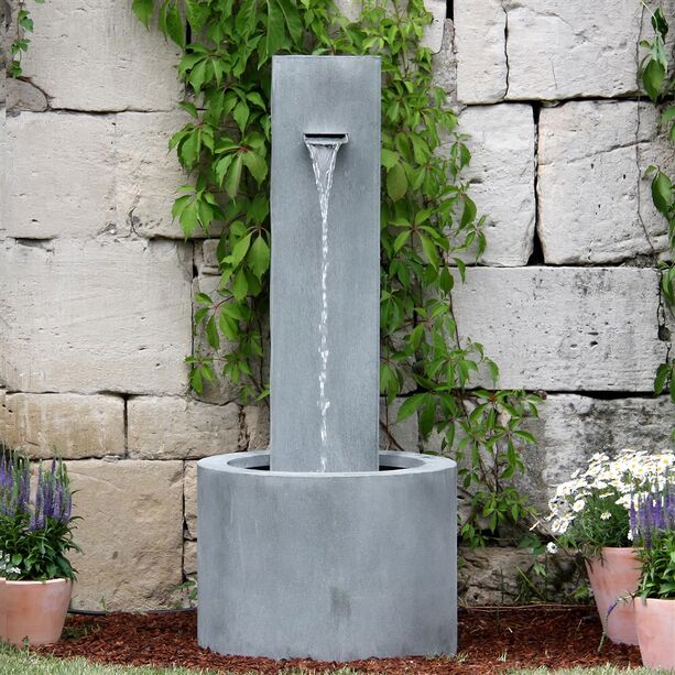 Moderner Garten Standbrunnen - Carosa