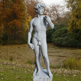 David - Michelangelo Statue aus Stein