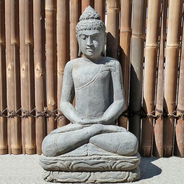 Medidative Buddha Plastik  fr den Garten