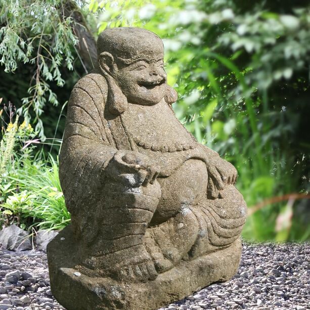 Lachender Buddha Kajjali als Steinfigur handbehauen