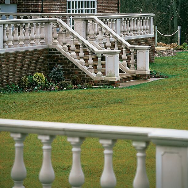 Balustrade mit konischer Deckplatte aus Beton - Mirador